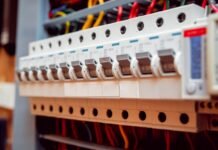 У Вінниці на умовах співфінансування оновлюють будинкові системи електрозабезпечення