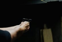 Чи дозволять українцям носити короткоствольну зброю: позиція ДБР
