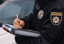 На Вінниччині нетверезий водій запропонував поліцейським 17 тисяч гривень, щоб уникнути відповідальності