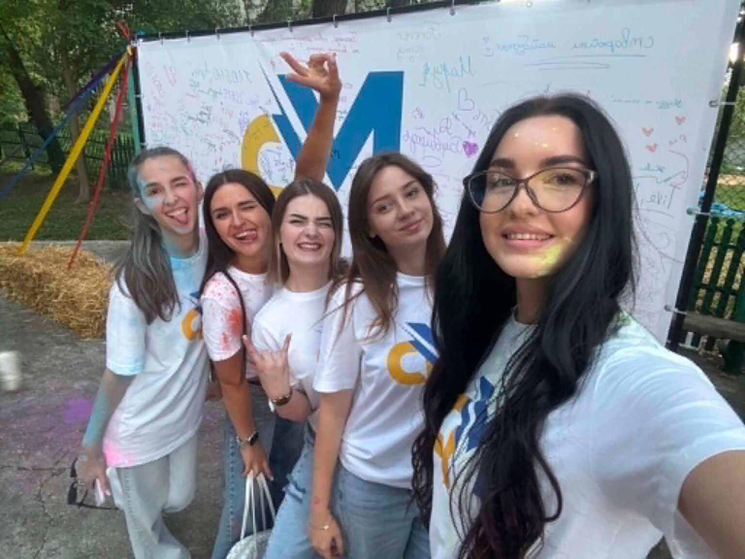 Арт-локації, медичний практикум та збір коштів: як у Бершаді відзначили День...