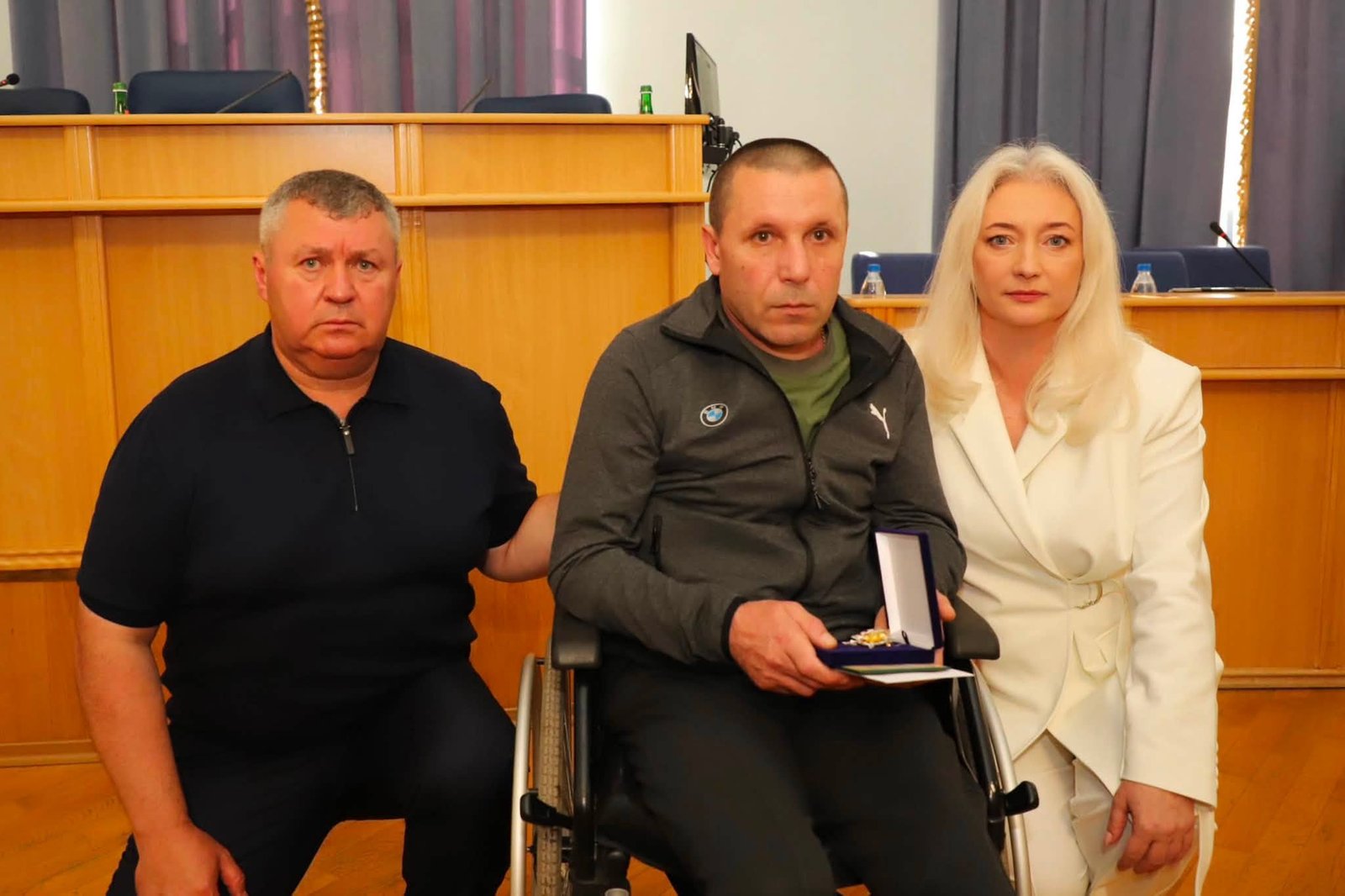 Герої, військові та волонтери: 18 жителів Вінниччини нагородили почесною відзнакою «За...