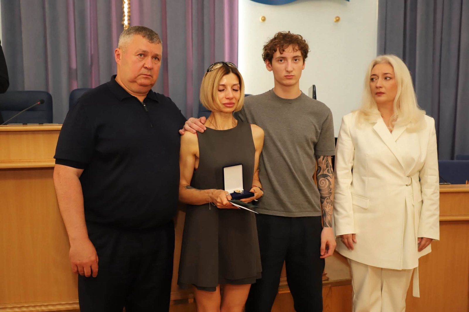Герої, військові та волонтери: 18 жителів Вінниччини нагородили почесною відзнакою «За...