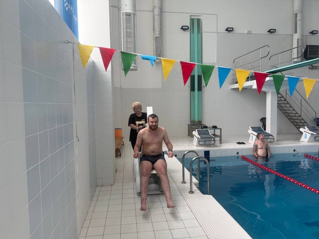 У Вінниці ветеранам допомагають відновлюватися через спорт і воду: хто має...