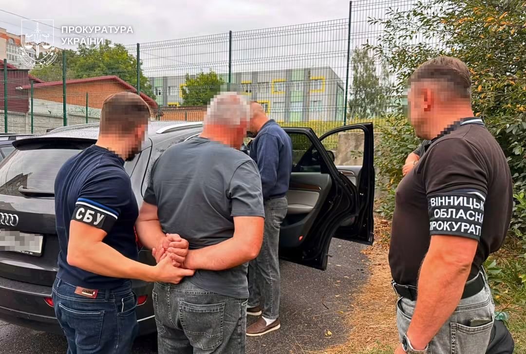 $17,5 тисячі за нелегальний виїзд: двох чоловіків затримали у Вінниці