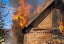 На Вінниччині під час пожежі травмувався чоловік, який намагався врятувати речі