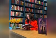 «Чому зорі сяють»: Вінницька письменниця видала свою першу книгу