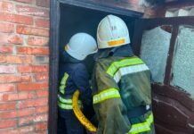 На Вінниччині 76-річний чоловік отримав опіки, намагаючись загасити пожежу