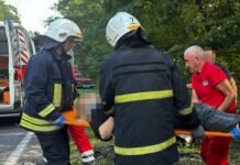 Смертельна ДТП у Літинській громаді: рятувальники деблокували травмовану водійку з понівеченого авто