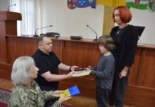 На Вінниччині посмертно відзначили 14 захисників державними та військовими нагородами