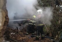 На Вінниччині горіли господарська будівля та горище будинку