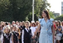 У Вінниці шкільний дзвоник пролунав вперше для 3,7 тисячі першокласників