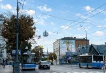 Після нічної атаки у Вінниці працює комісія: фіксують пошкодження та допомагають мешканцям із компенсаціями