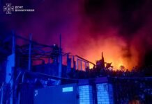 У Вінниці через коротке замикання загорівся недобудований будинок: вогонь охопив майже 200 квадратів