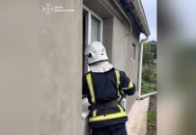 У Хмільнику врятували літню жінку