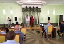 «Вересневі дивоцвіти»: у Калинівці відбувся благодійний концерт незрячих артистів