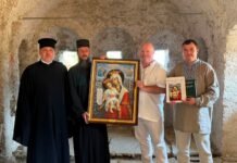 Українська Богородиця серед святинь Афону: історія ікони, створеної під час війни