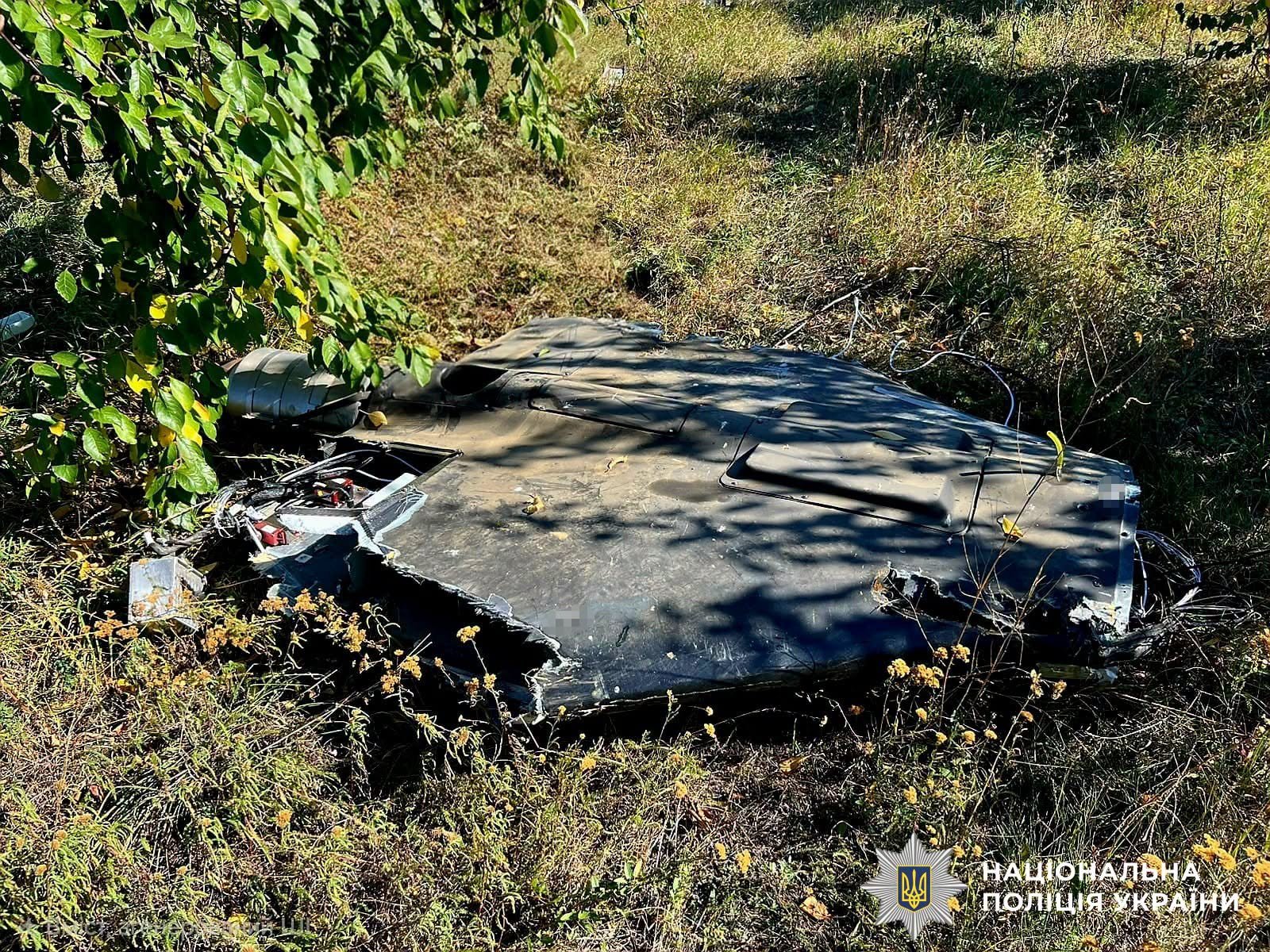 Поліція Вінниччини застерігає: уламки збитих дронів «Герань» можуть містити нездетоновані бойові...