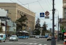 У Вінниці ремонтуватимуть водогони та тимчасово вимикатимуть світло за низкою адрес