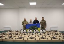 Чотири Mavic і 20 FPV-дронів: Вінниччина передала техніку військовим