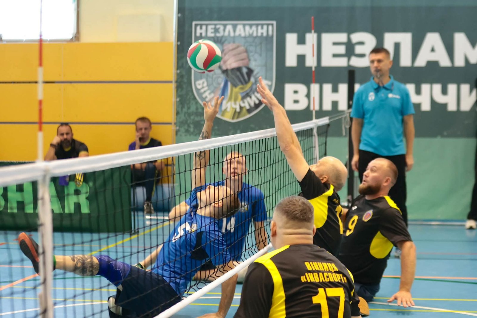 Ветерани з Вінниччини вибороли бронзу чемпіонату України з волейболу сидячи