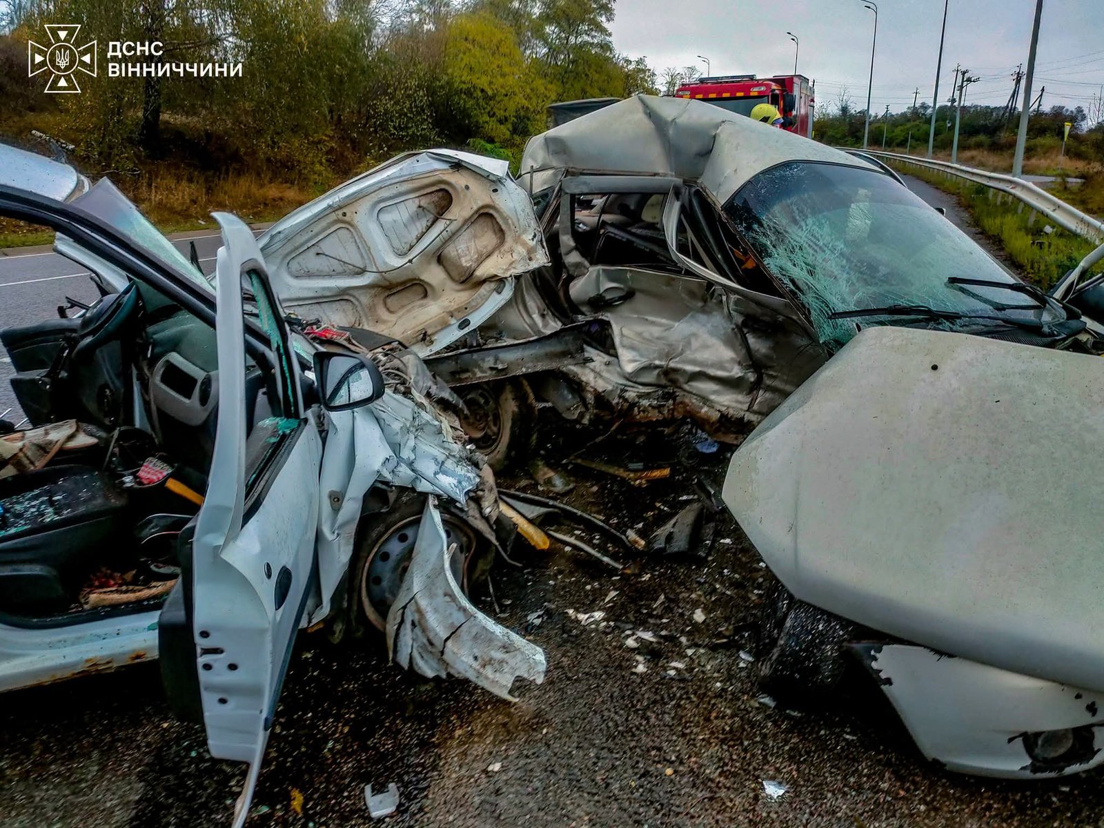 У селі на Вінниччині зіткнулися ВАЗ і Renault: водій загинув