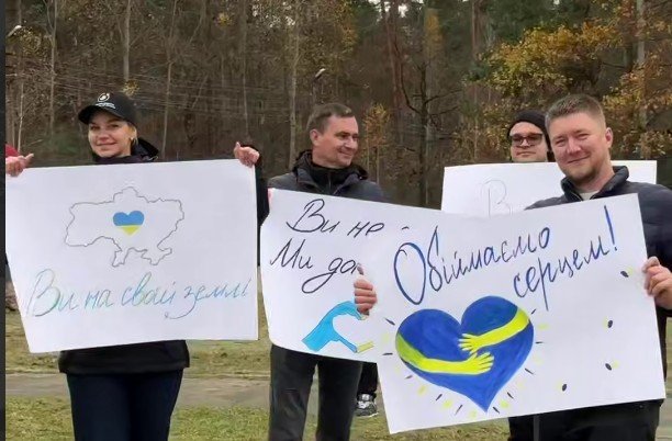 Успішна евакуація з Олешок: жителі перетнули кордон у межах безпрецедентної гуманітарної...