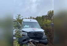 ДТП на Вінниччині: троє пасажирів Mercedes опинилися в лікарні